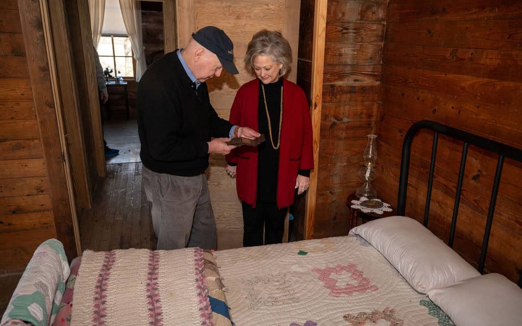 20260209 KM ARStrong JRCash 010